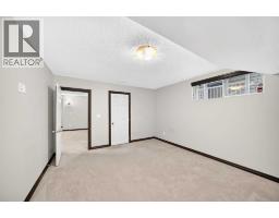 27 Pantego Way Nw, Calgary, AB T3K0C3 Photo 36
