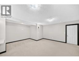 27 Pantego Way Nw, Calgary, AB T3K0C3 Photo 37