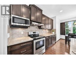 Dining room - 27 Pantego Way Nw, Calgary, AB T3K0C3 Photo 8