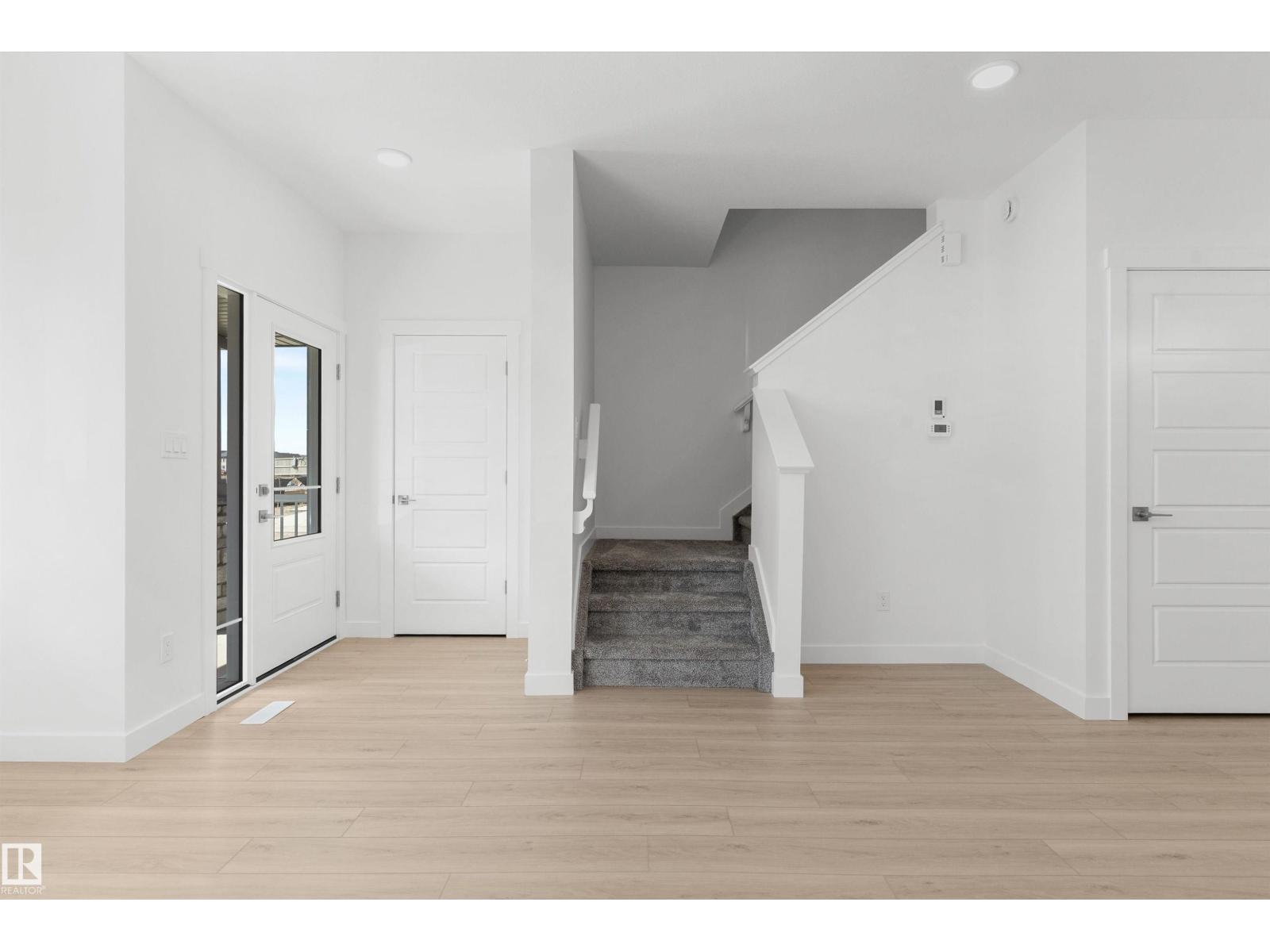 21 Elis Li, Easton — photo 2 of 30