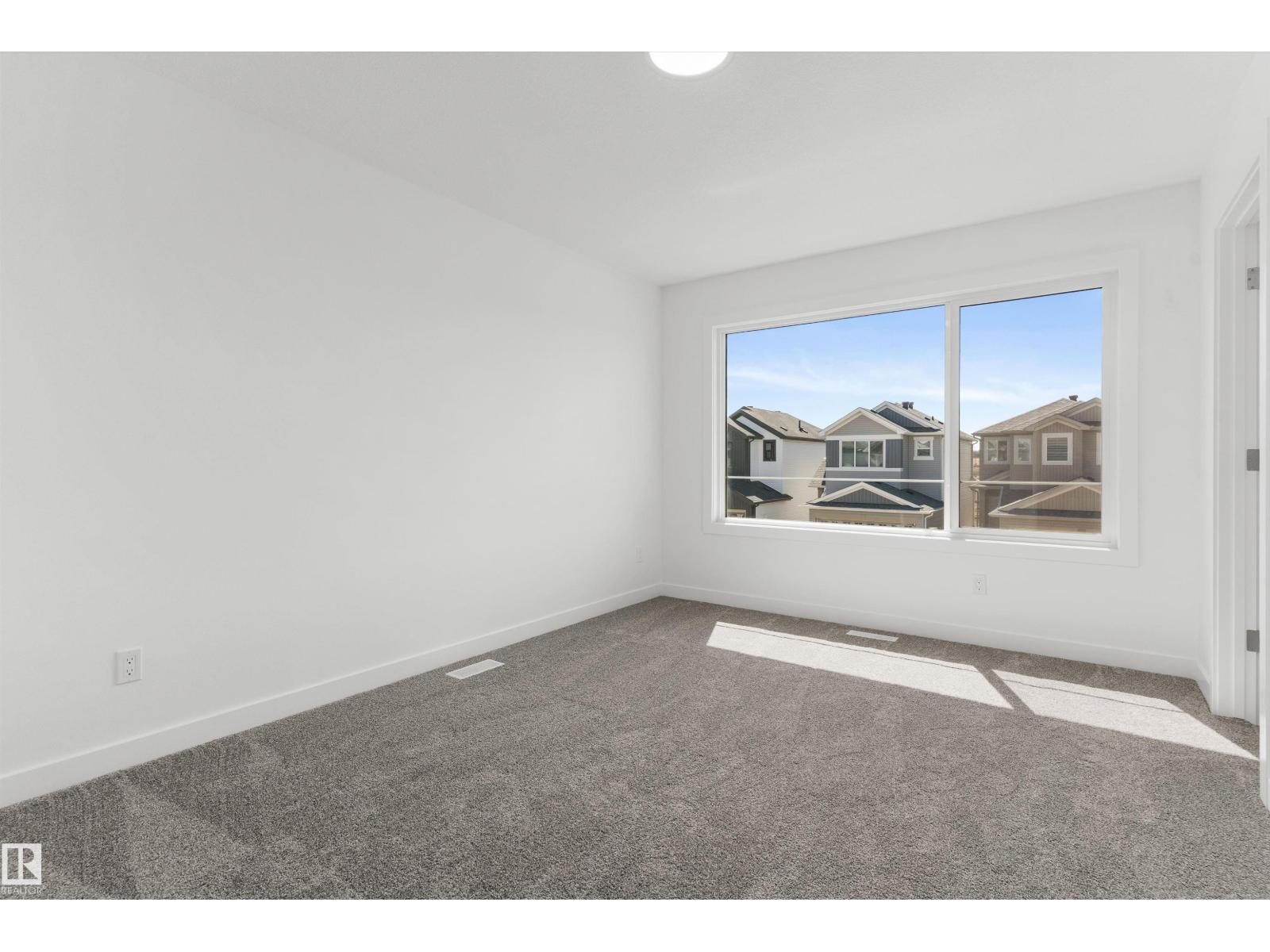 21 Elis Li, Easton — photo 17 of 30