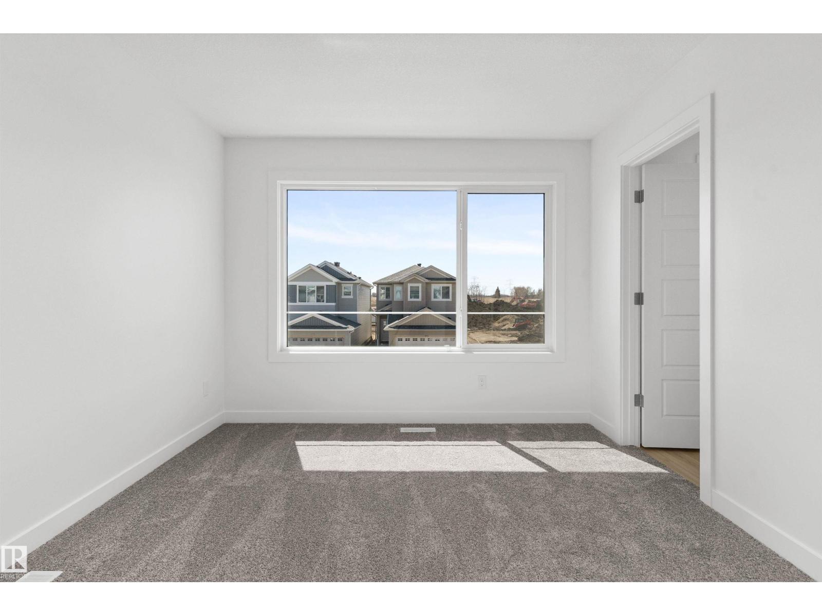 21 Elis Li, Easton — photo 19 of 30
