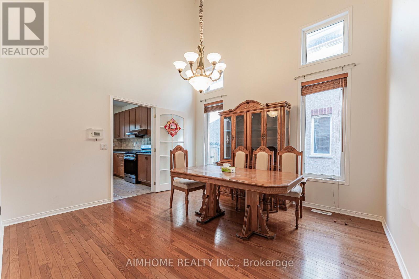 48 RED ASH DRIVE - 13