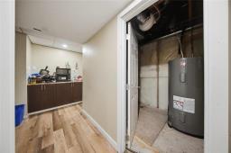 42 Briarlynn Road, Winnipeg, MB R3T6A2 Photo 37