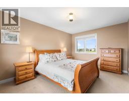 216 Montclair Place, Cochrane Lake, AB T4C0A8 Photo 29