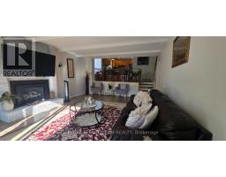 13 Ridgeburn Gate, Ottawa, ON K1B4C7 Photo 6