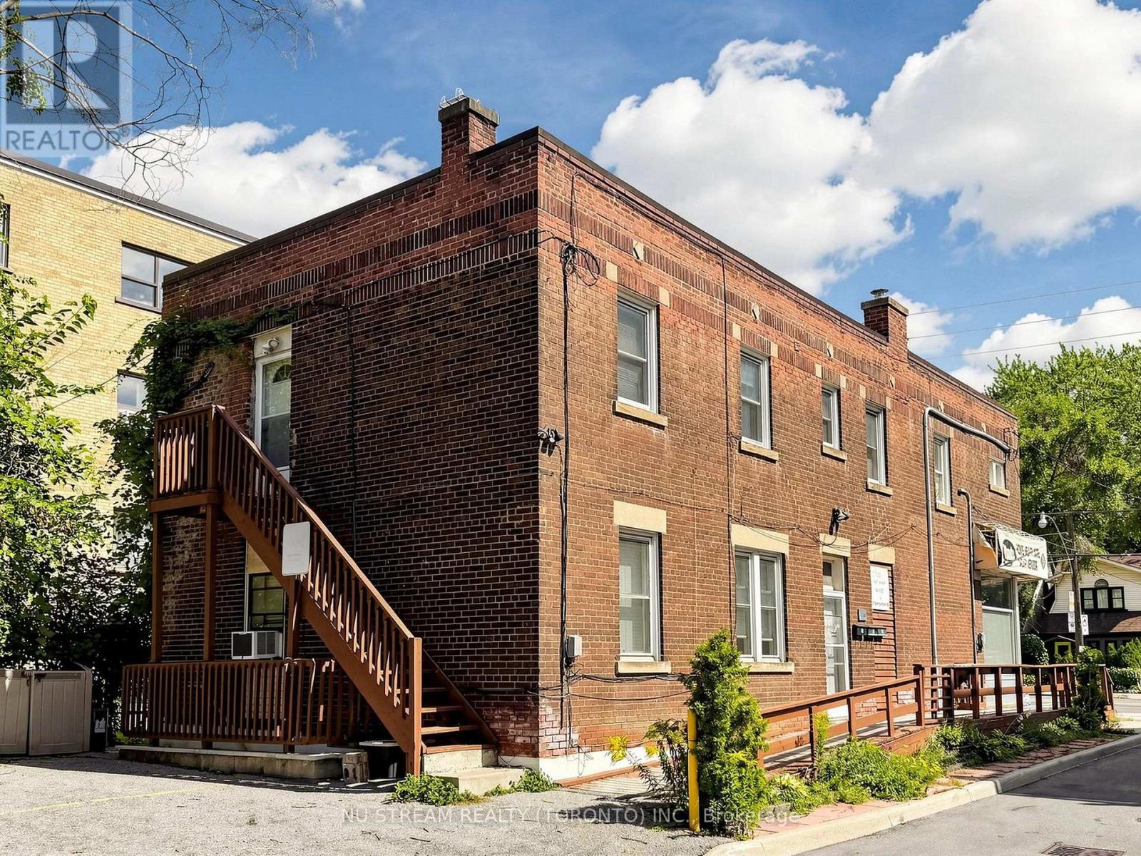 130 KINGSTON ROAD, Toronto (Woodbine Corridor) — photo 8