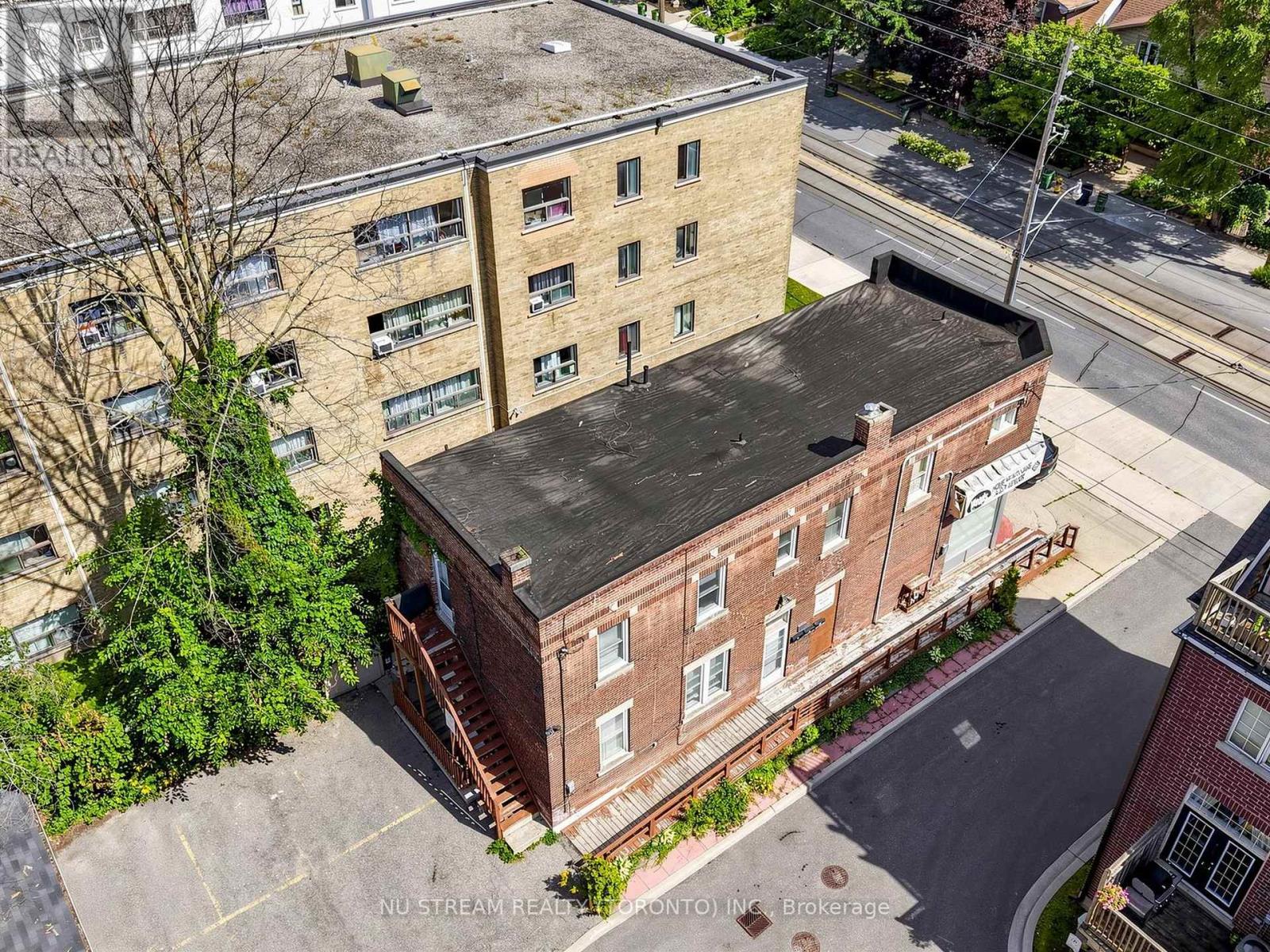 130 KINGSTON ROAD, Toronto (Woodbine Corridor) — photo 9