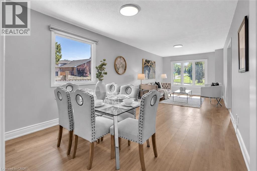 31 VEGA Crescent, Stoney Creek — photo 11