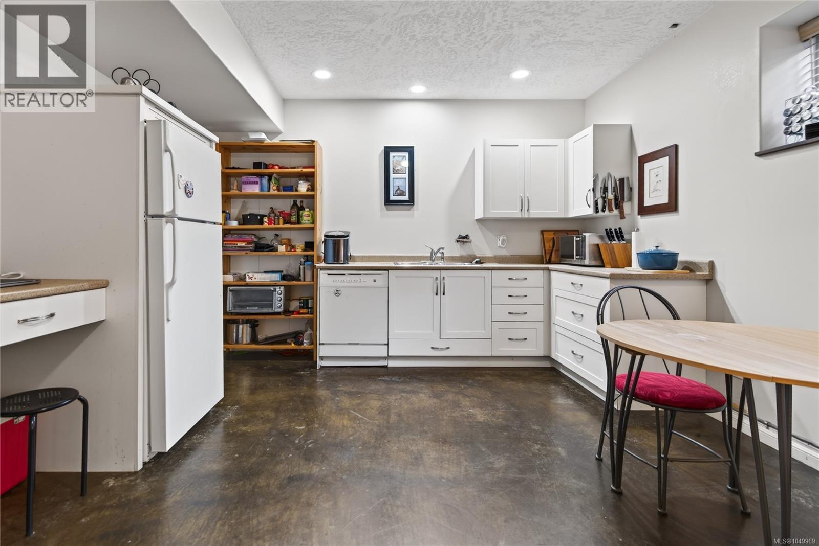 1321 Clear View Pl - 33