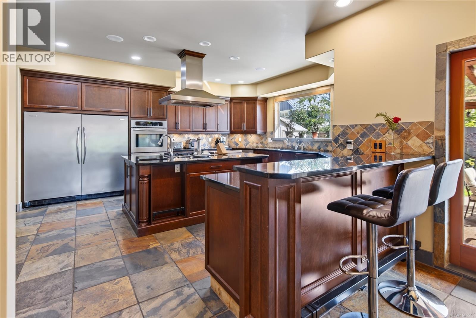 1321 Clear View Pl - 9