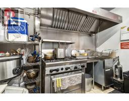 304 10 Street Nw, Calgary, AB T2N1V8 Photo 6