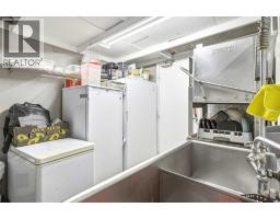 304 10 Street Nw, Calgary, AB T2N1V8 Photo 9
