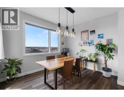 2pc Bathroom - 47 Lucas Terrace Nw, Calgary, AB T3P1P9 Photo 12