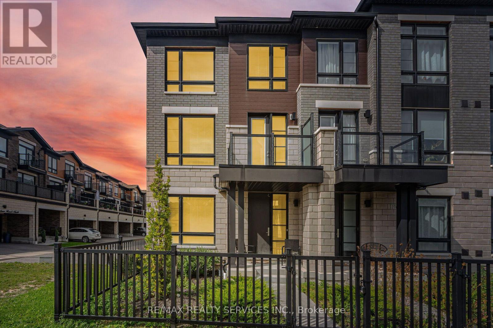 274 CARNWITH DRIVE E, Whitby (Brooklin)