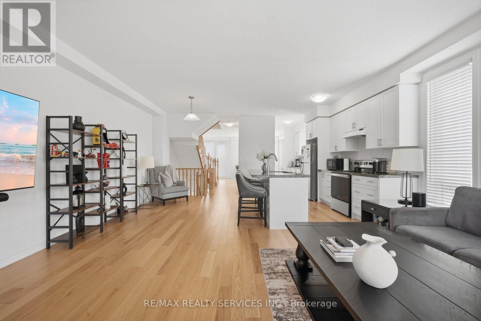 274 Carnwith Drive East, Whitby, ON photo 15