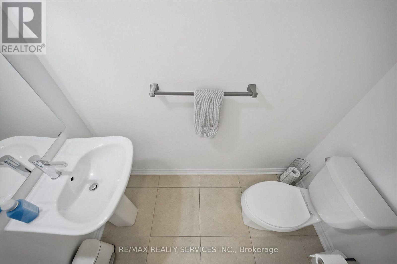 274 Carnwith Drive East, Whitby, ON photo 19