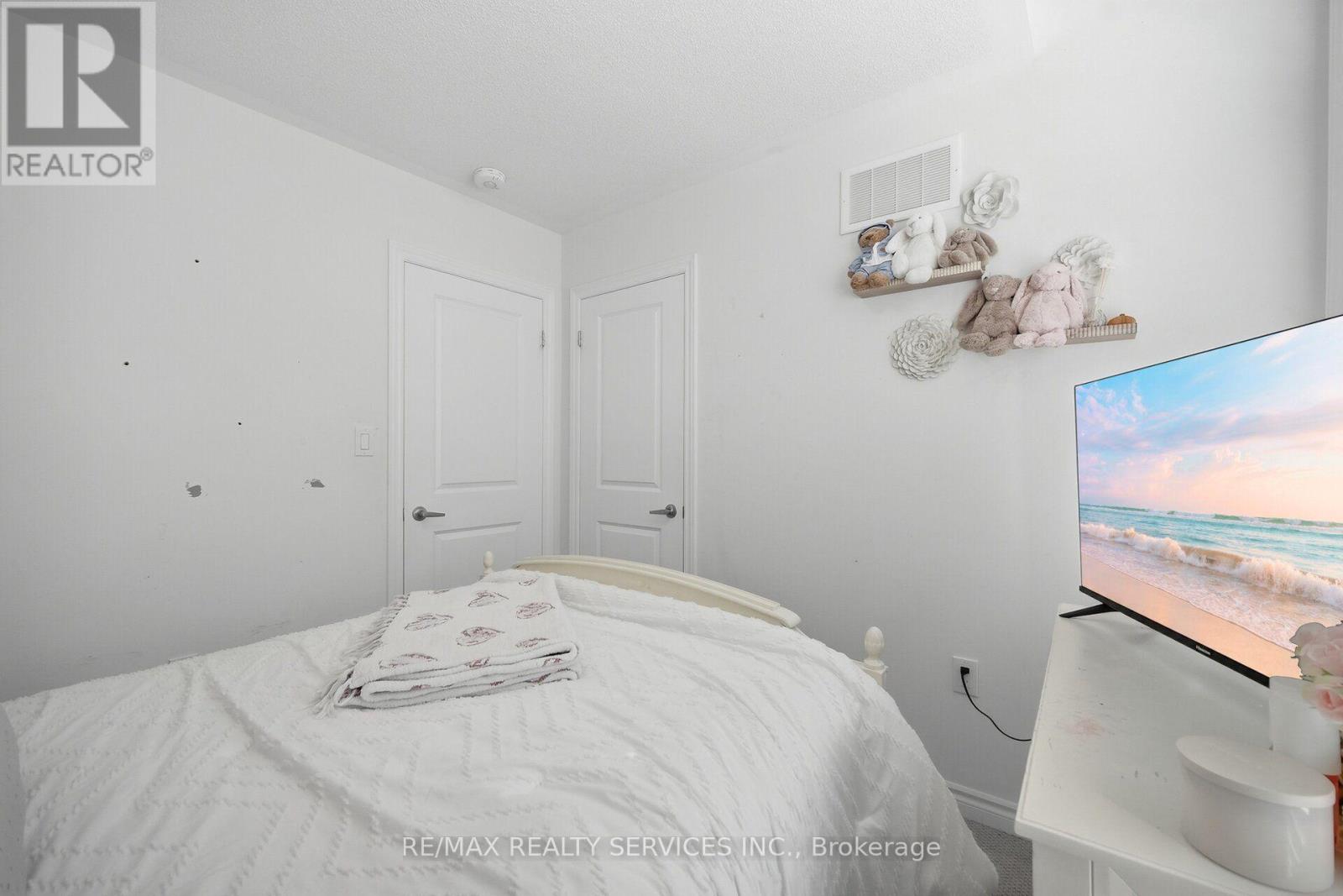 274 Carnwith Drive East, Whitby, ON photo 30