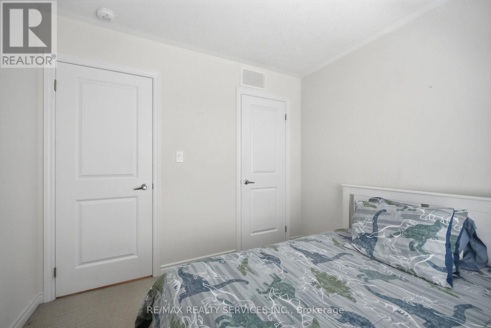 274 Carnwith Drive East, Whitby, ON photo 32