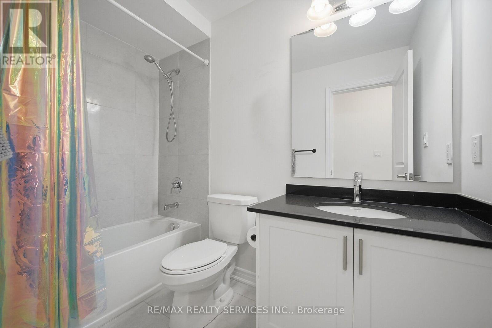 274 Carnwith Drive East, Whitby, ON photo 36