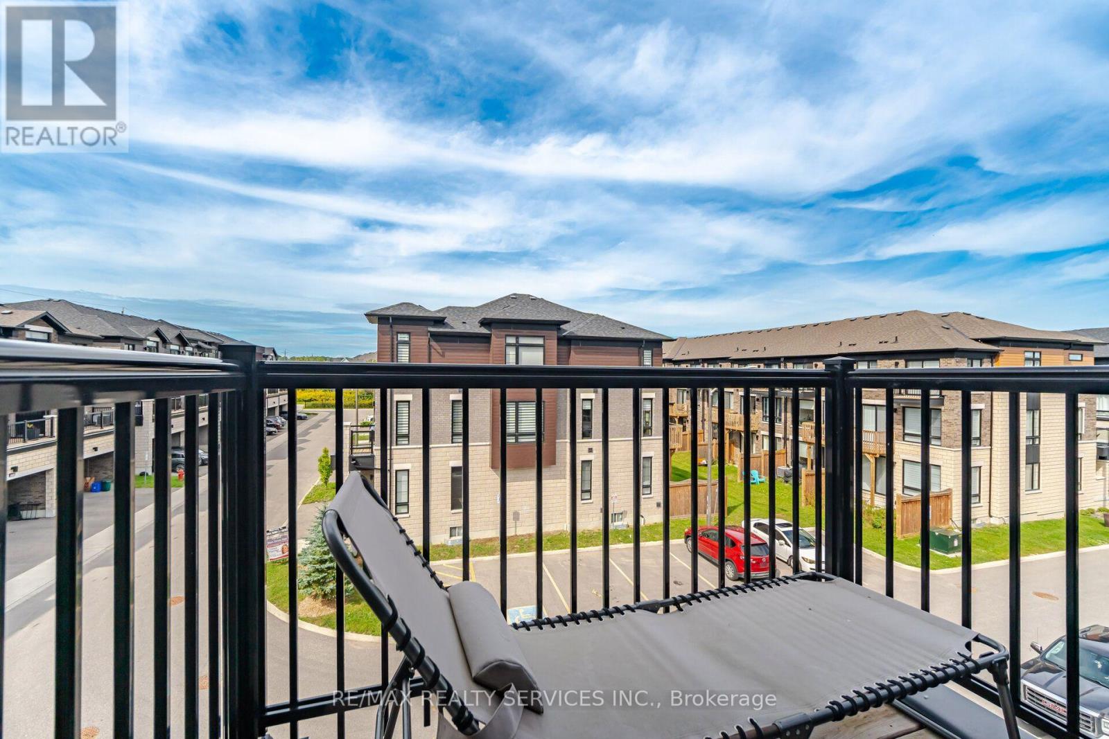 274 Carnwith Drive East, Whitby, ON photo 37