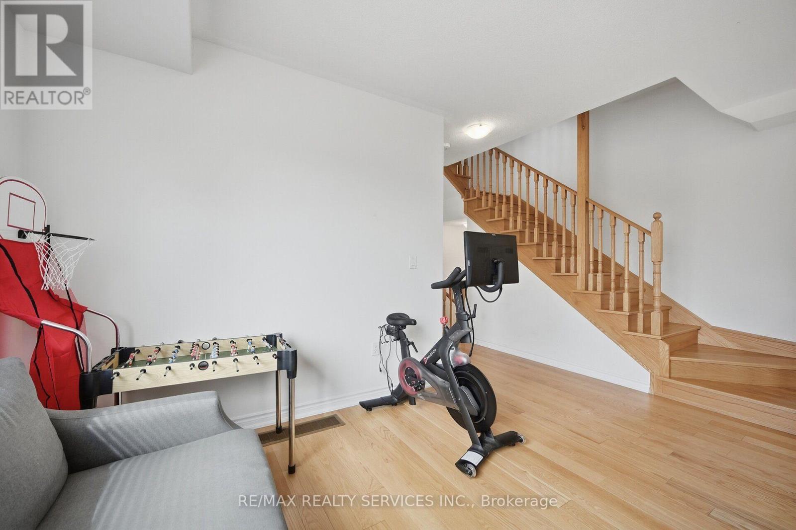 274 Carnwith Drive East, Whitby, ON photo 40