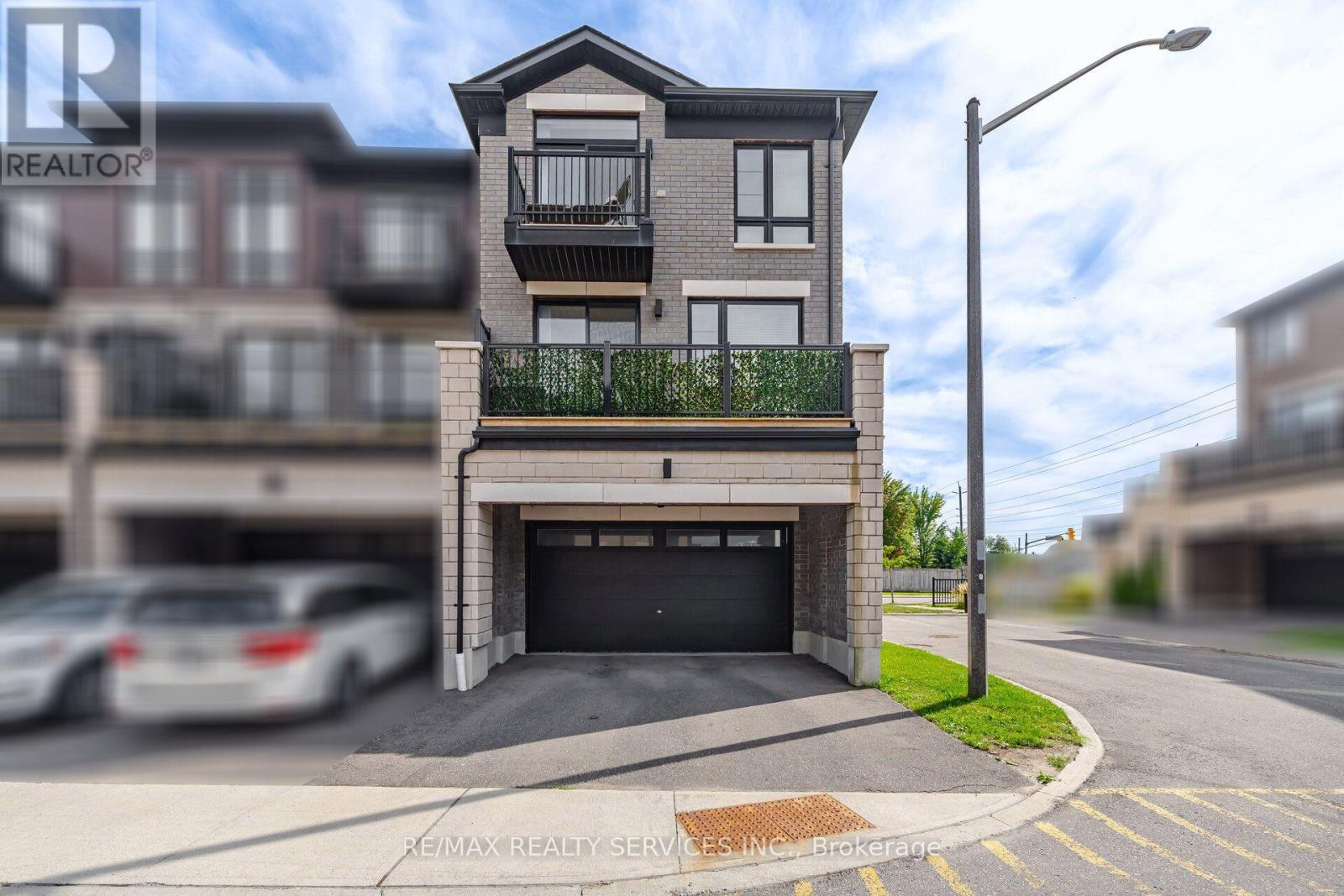 274 Carnwith Drive East, Whitby, ON photo 47