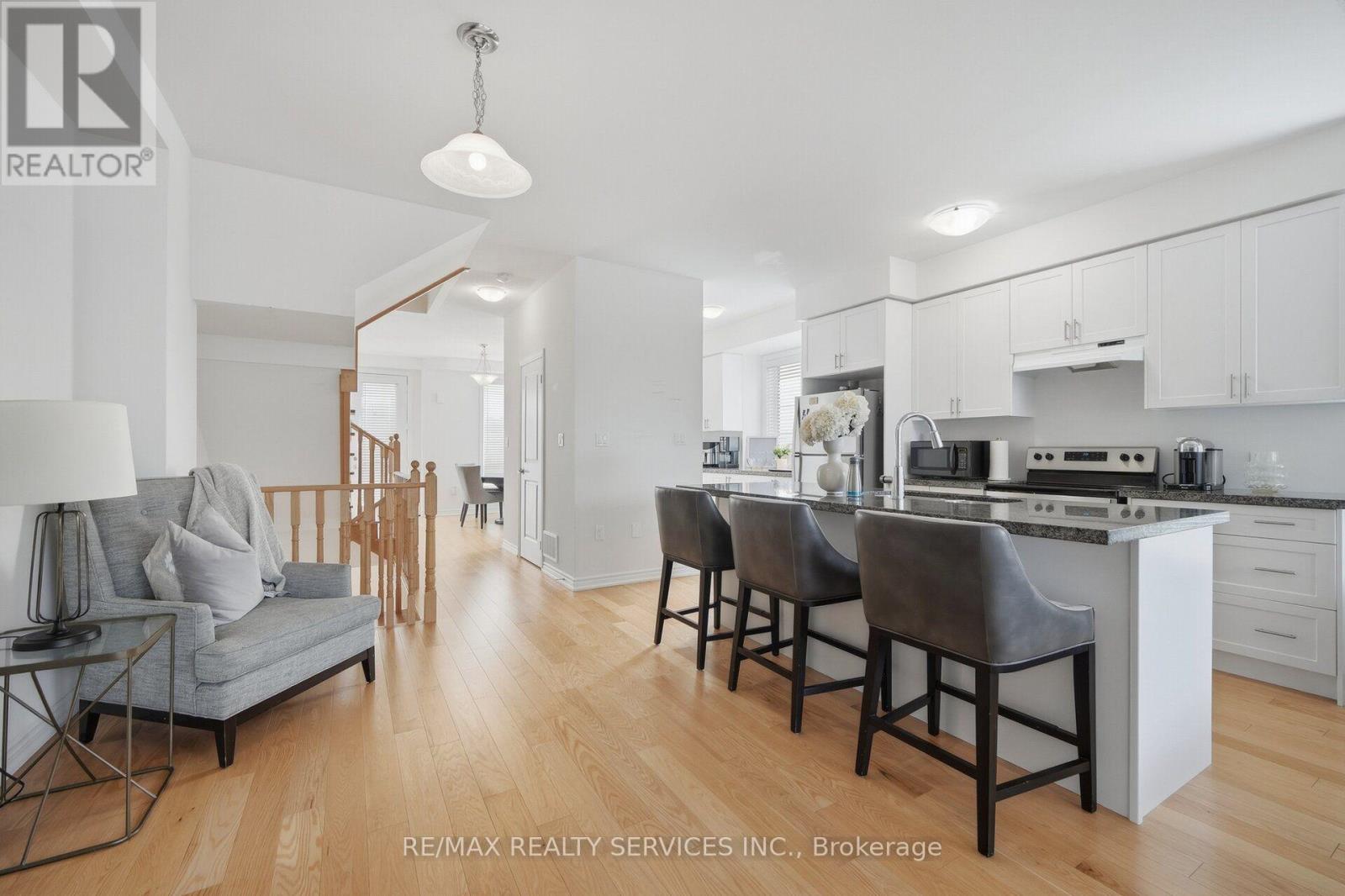 274 CARNWITH DRIVE E, Whitby (Brooklin) — photo 5