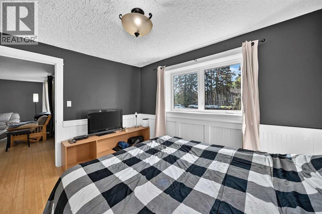 Listing photo – 5020 46 Street, Innisfail
