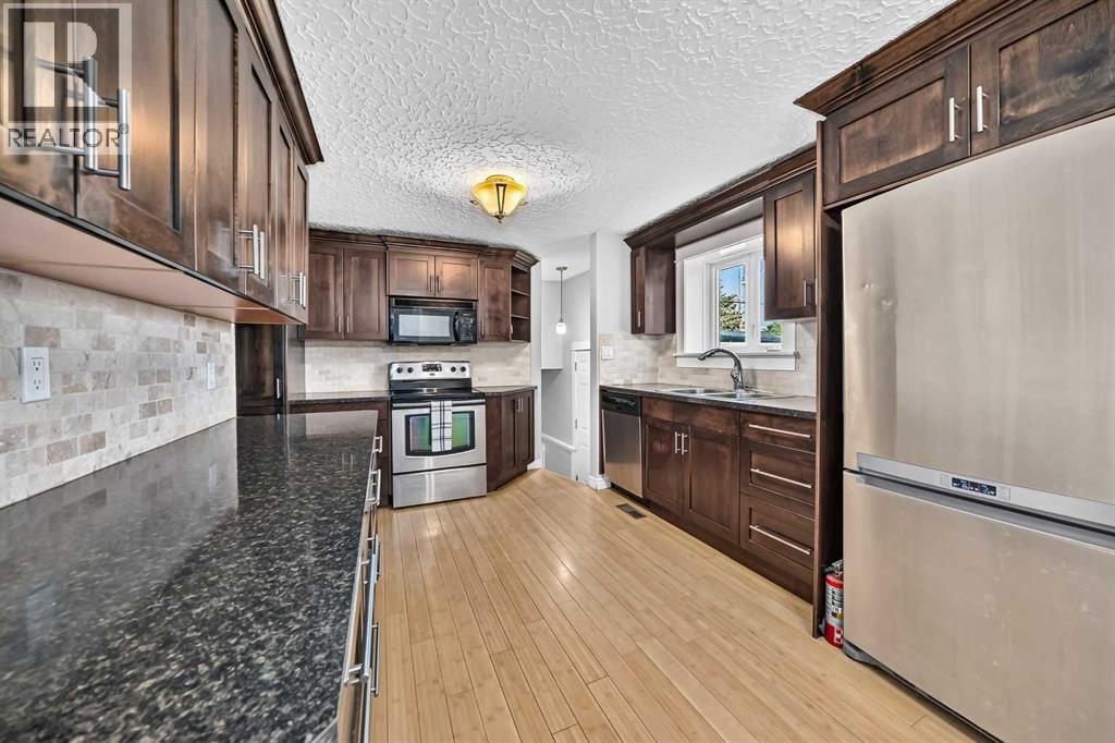 Listing photo – 5020 46 Street, Innisfail