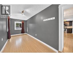Laundry room - 5020 46 Street, Innisfail, AB T4G1L6 Photo 10