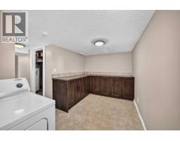 5020 46 Street, Innisfail, AB T4G1L6 Photo 22
