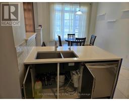 188 Paradelle Drive, Richmond Hill, ON L4E0E4 Photo 8
