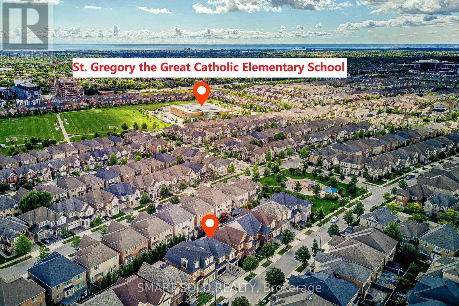 75 HOEY CRESCENT - 3