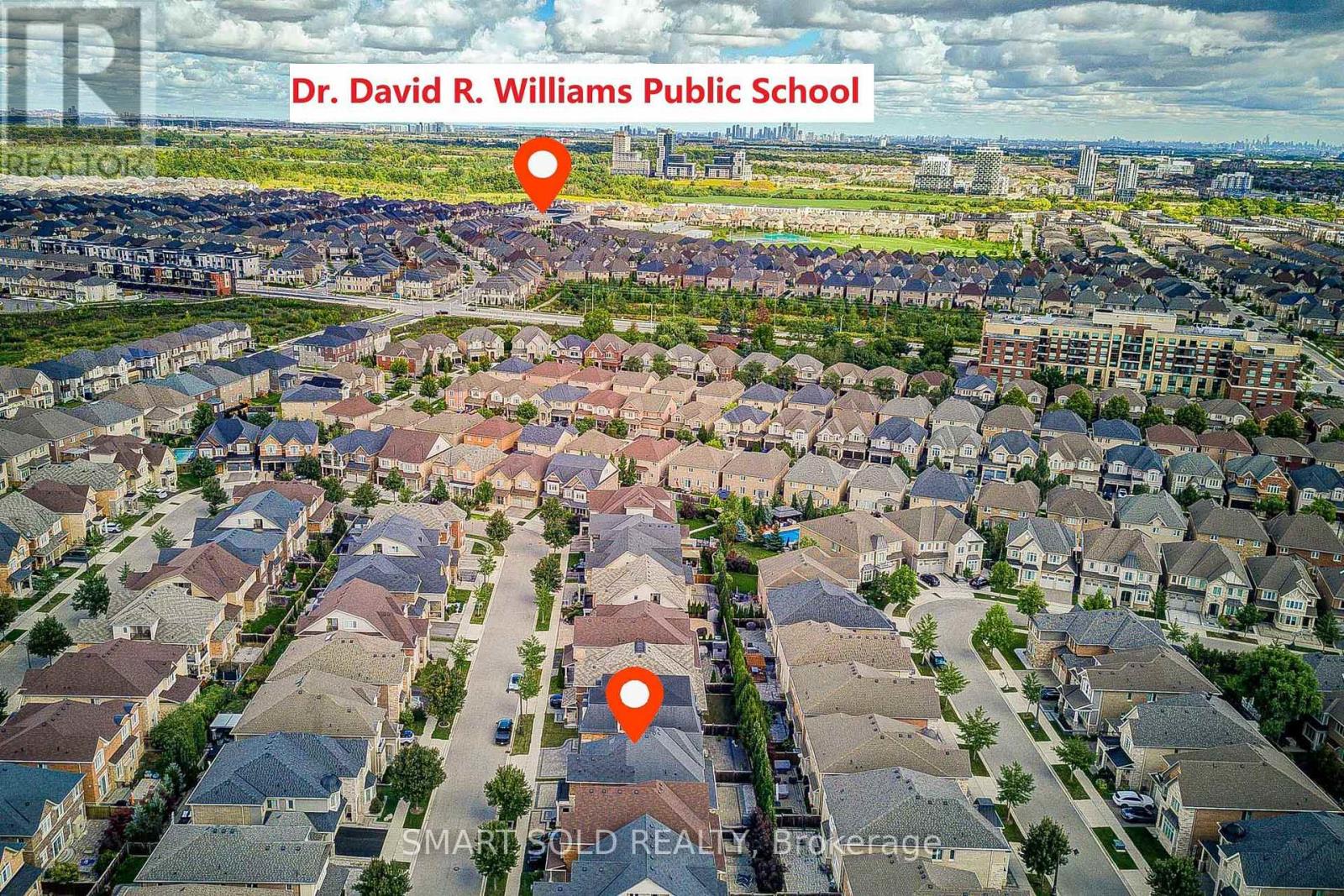75 HOEY CRESCENT - 5