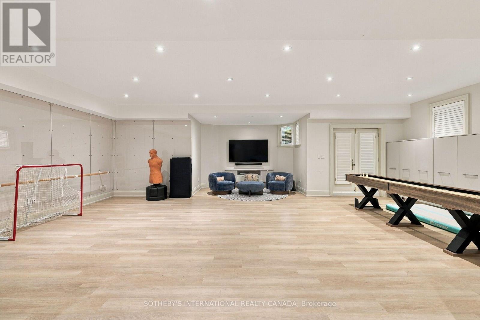 230 HILLHURST BOULEVARD - Image 29