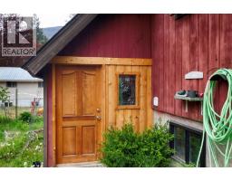 1013 Slocan Street, Slocan, BC V1L2C0 Photo 34