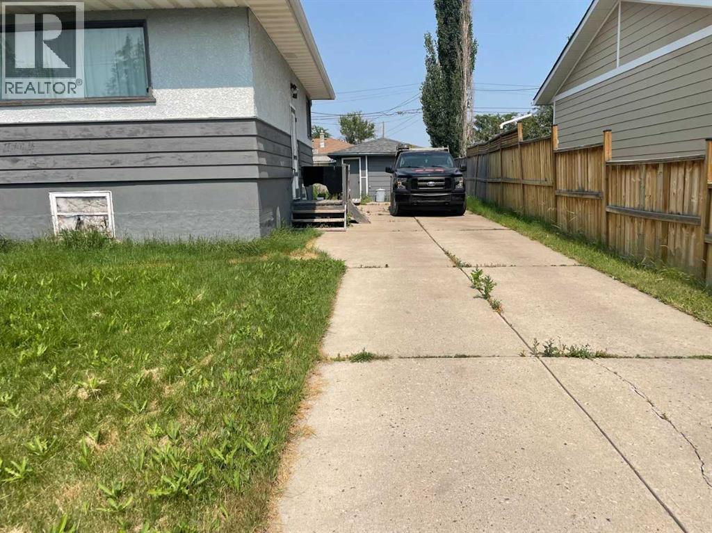 120 54 Avenue NW - 2