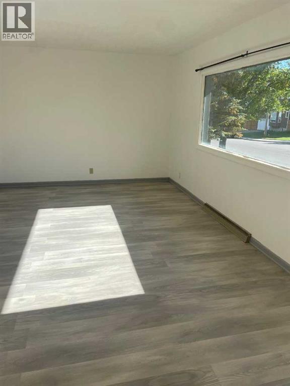 120 54 Avenue NW - 4