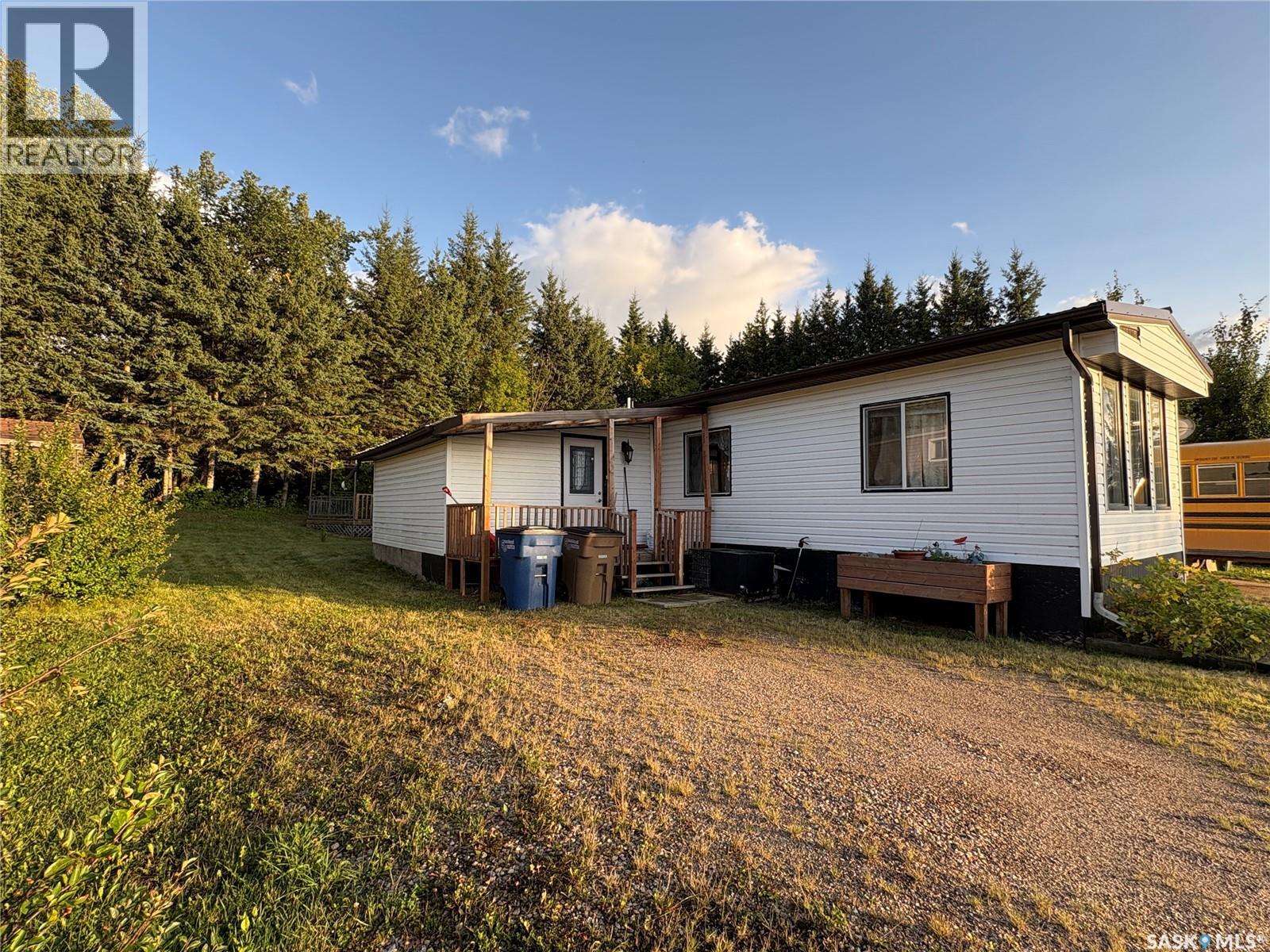 205 Sundby CRESCENT, Big River — photo 2