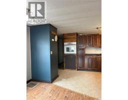 Enclosed porch - 205 Sundby Crescent, Big River, SK S0J0E0 Photo 7