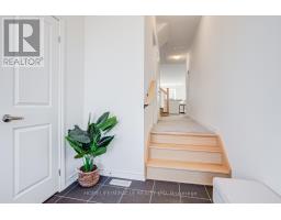 Kitchen - 14 Sassafras Road, Springwater, ON L9X2C6 Photo 6