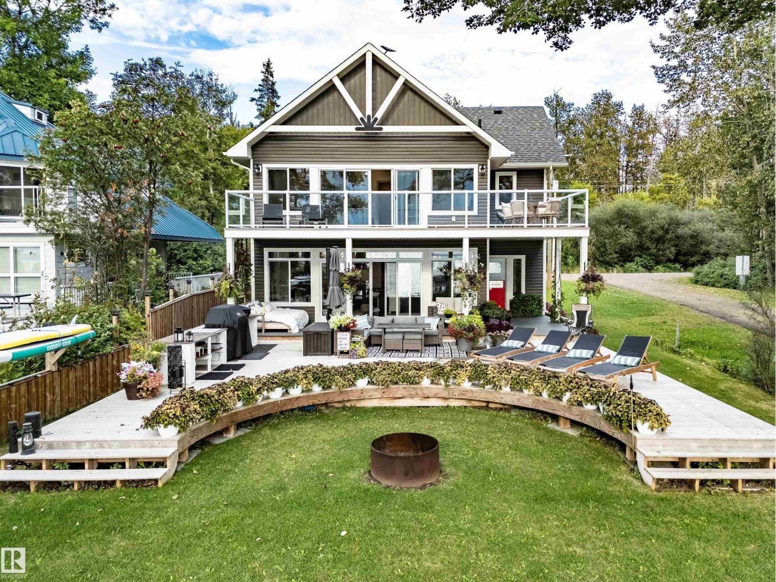 66 Beach Av photo 4 — MLS® E4508507