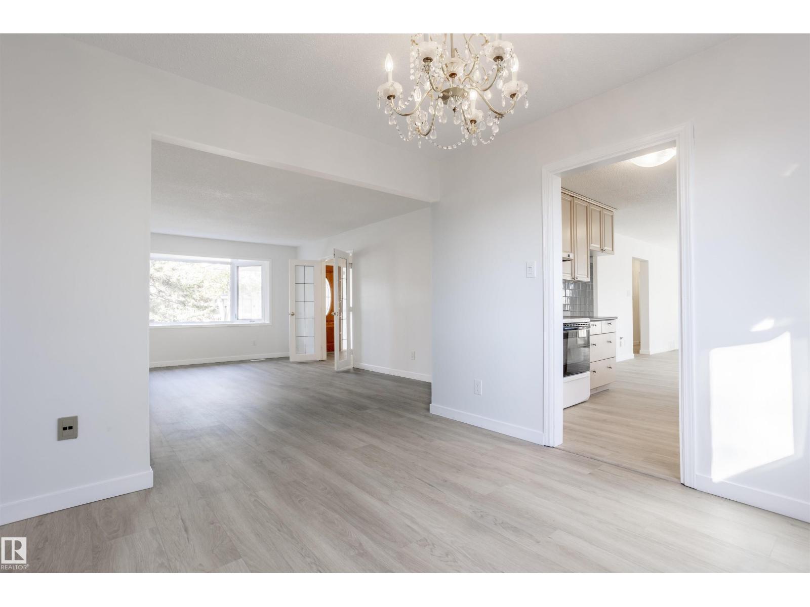17927 80 AV NW - 24