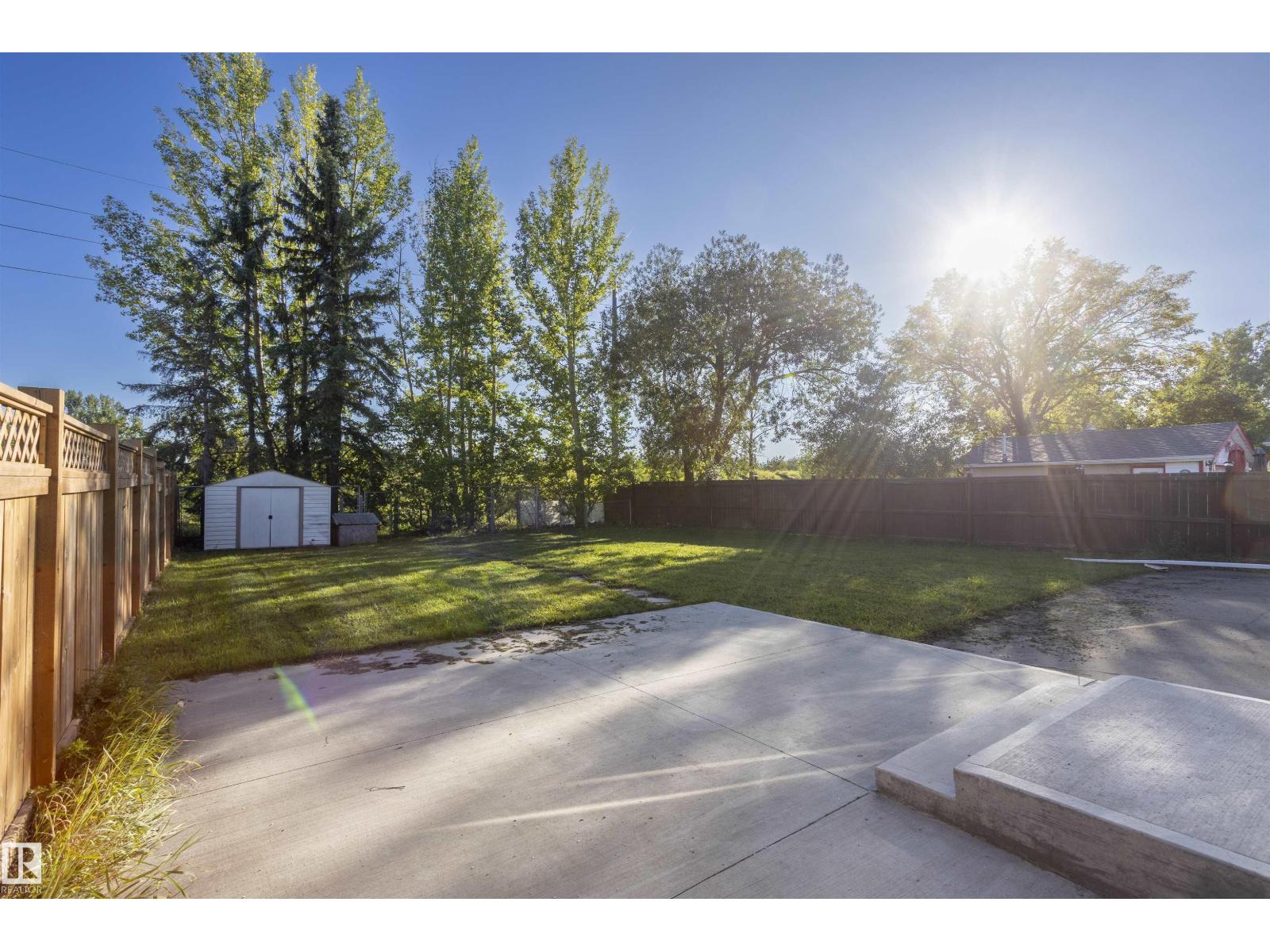 17927 80 AV NW - 40