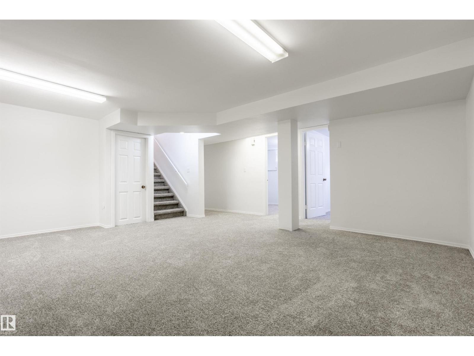 17927 80 AV NW - 30