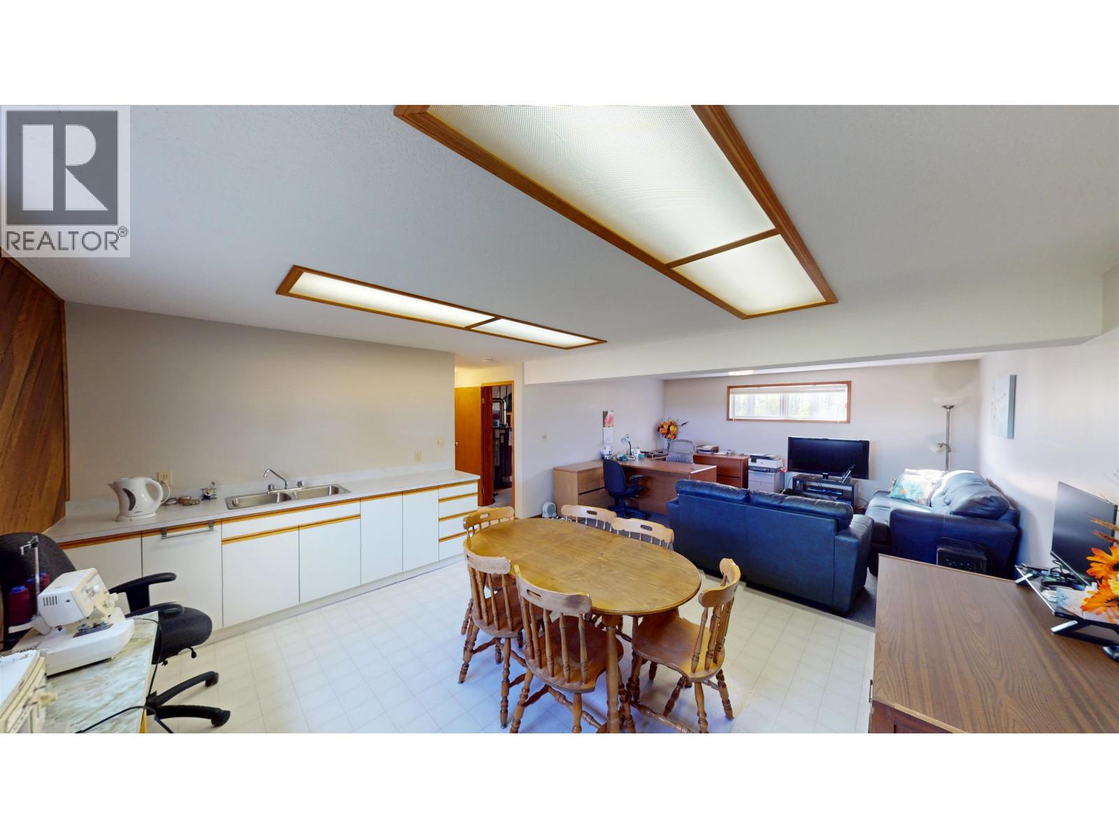 7507 253 ROAD - Image 36