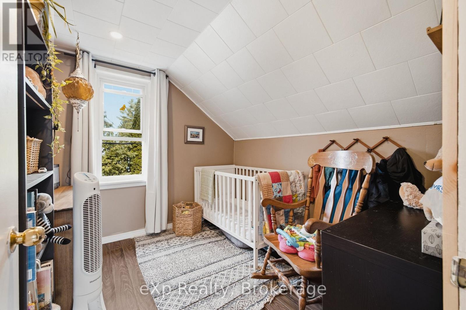 27 ELLEN STREET - Image 18
