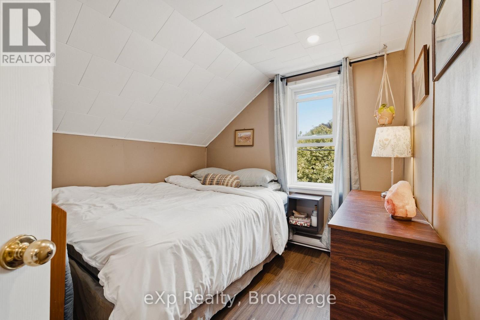 27 ELLEN STREET - Image 19