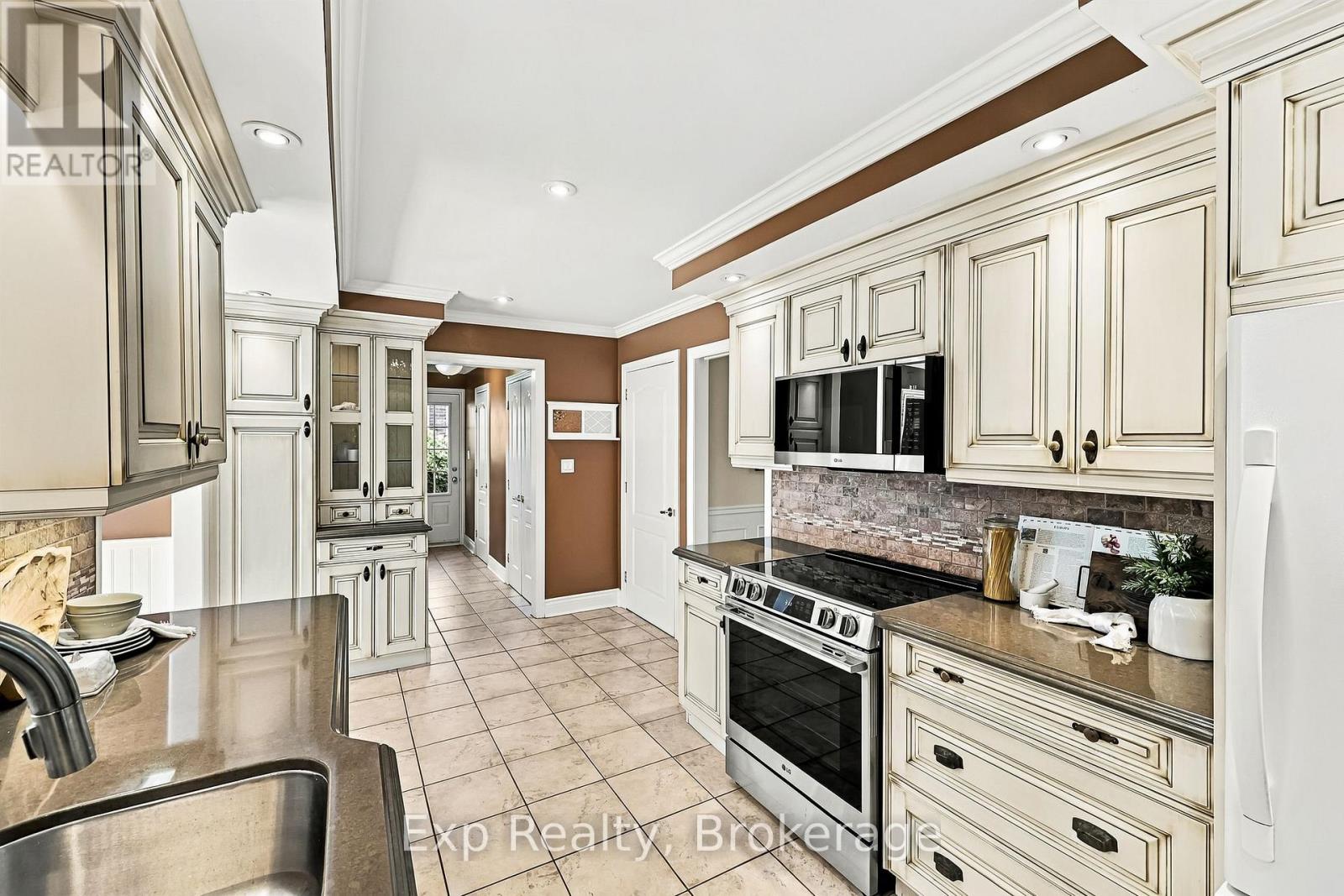 717 WESTWOOD DRIVE - Image 13